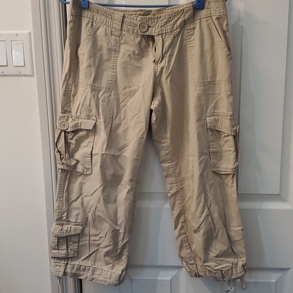 Capris - Picture 1 of 5